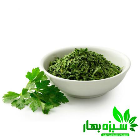 مزیت سبزی جعفری خشک در غذا