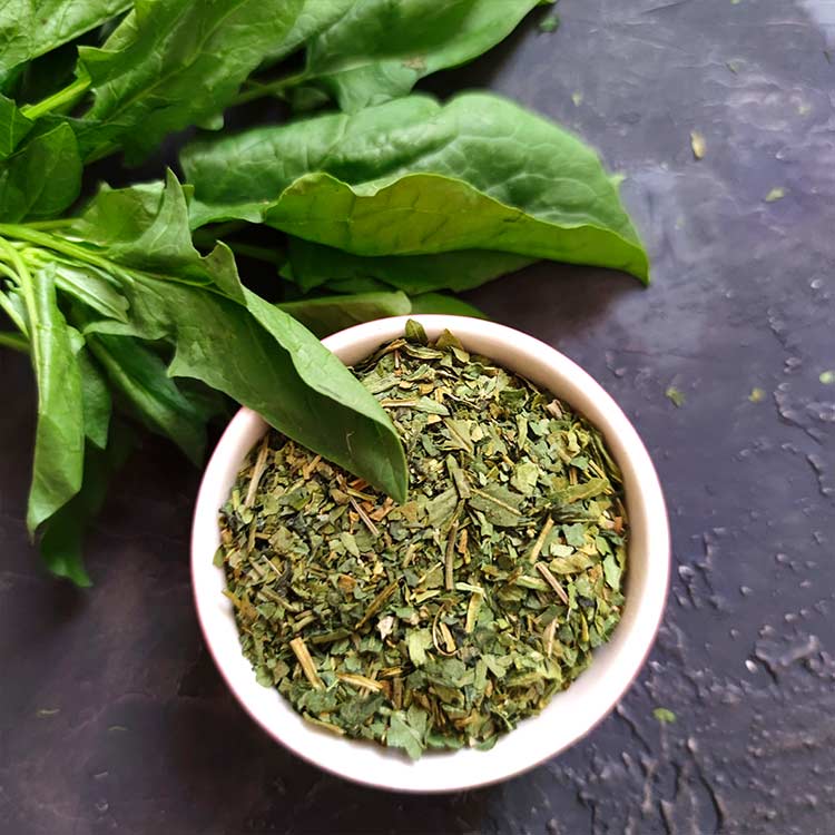 ویژگی های اسفناج خشک